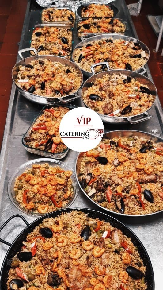 Paella ofrecida por VIP Catering para eventos sociales y empresariales