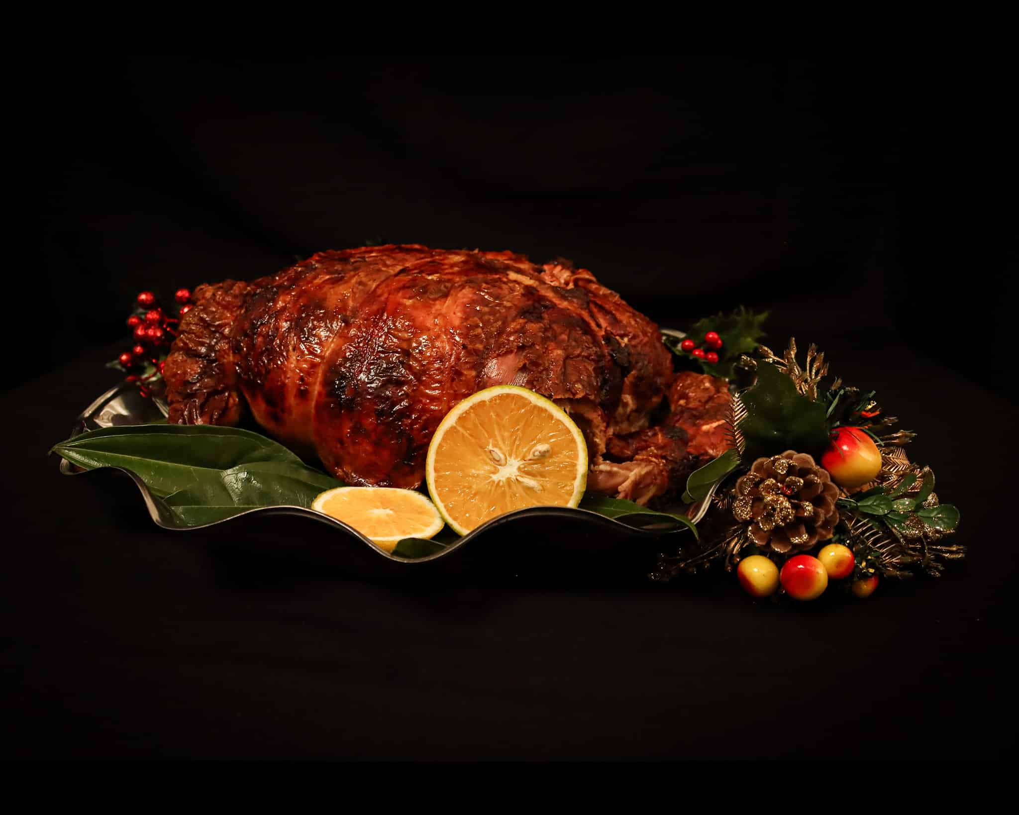 Pavo relleno completo decorado para eventos sociales y empresariales para navidad